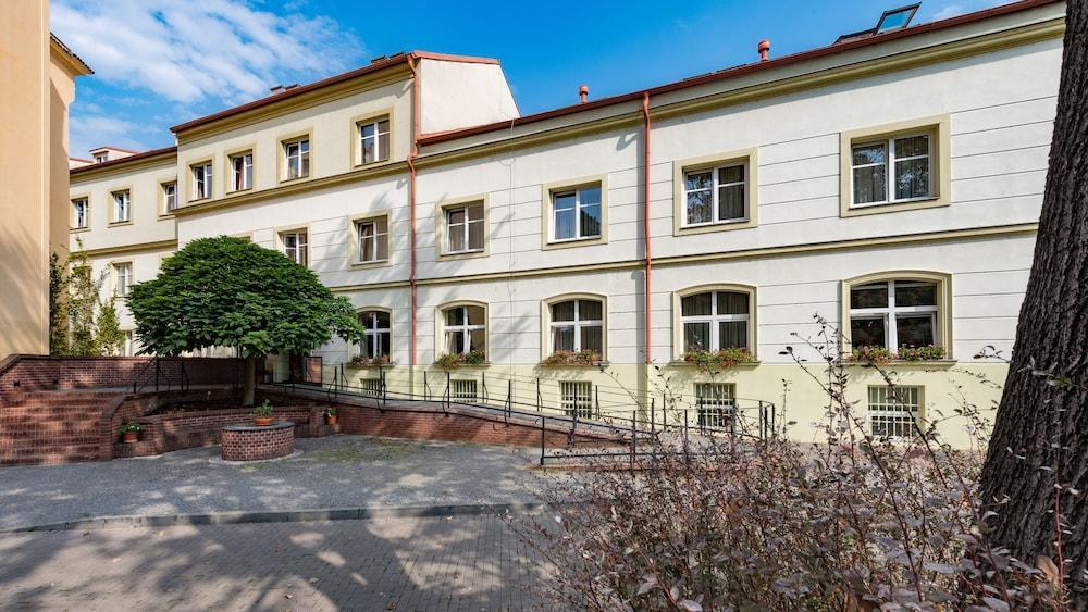 Hotel Ostruvek Praga Exterior foto